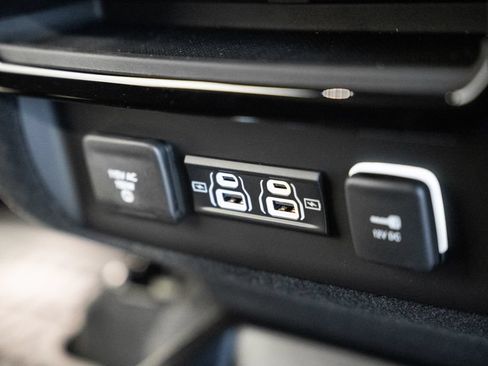 New 2026 Jeep Grand Wagoneer 4WD image 39