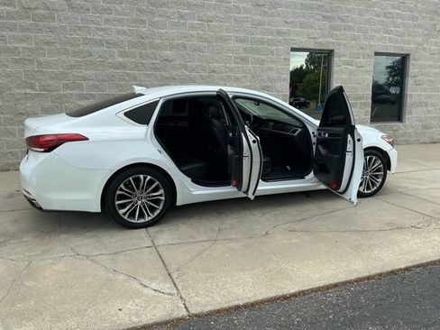 Used 2015 Hyundai Genesis 3.8 AWD/4WD image 16