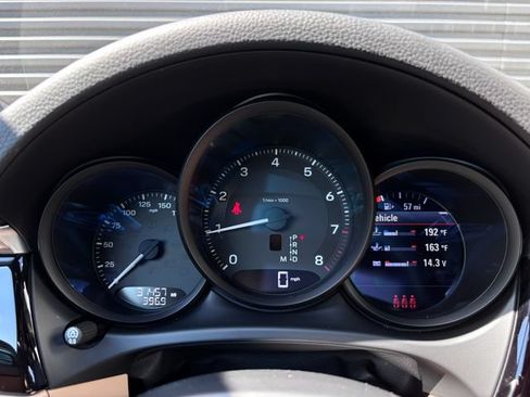 Certified 2022 Porsche Macan AWD/4WD image 15