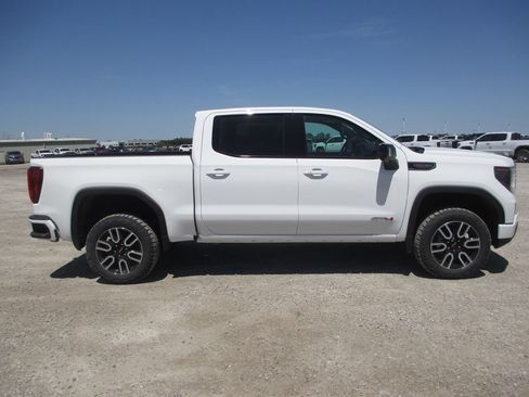 New 2026 GMC Sierra 1500 AT4 w/ AT4 Premium Package AWD/4WD image 3
