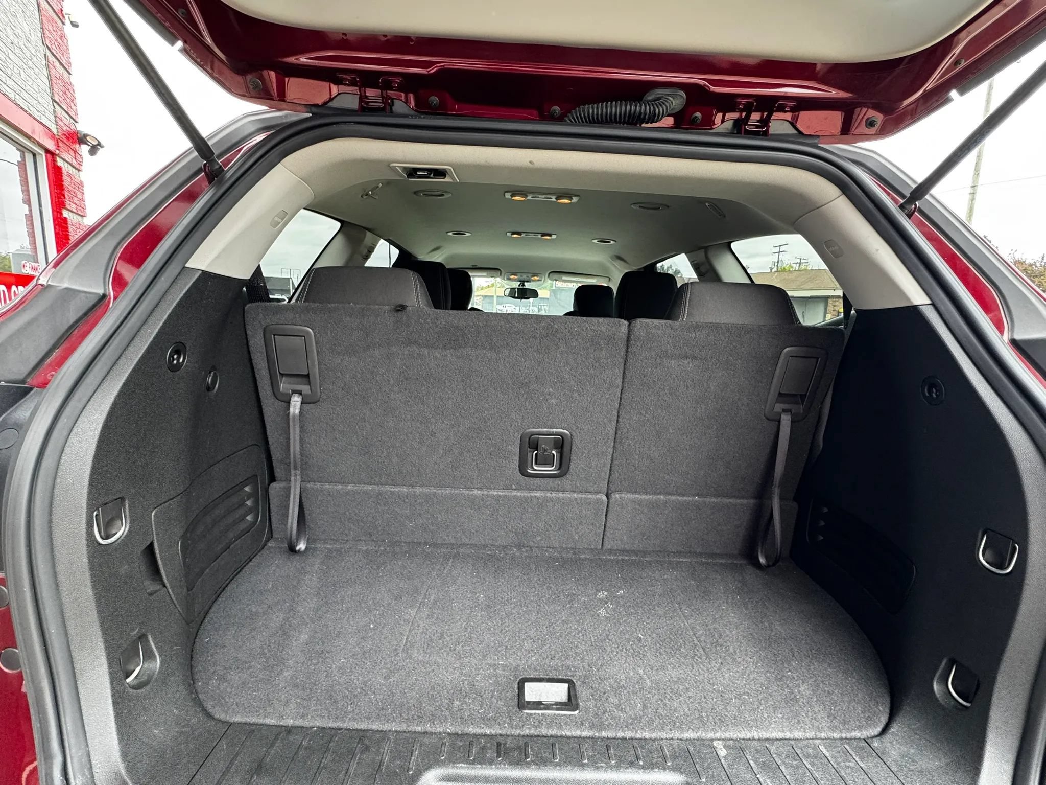 Used 2017 Chevrolet Traverse LT w/ Style and Technology Package FWD image 29