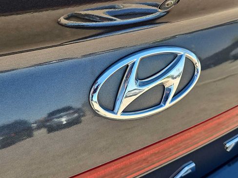 Used 2021 Hyundai Sonata Limited FWD image 11