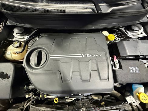 Used 2017 Jeep Cherokee Sport AWD/4WD image 22