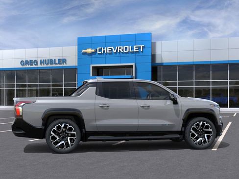 New 2025 Chevrolet Silverado EV RST image 5