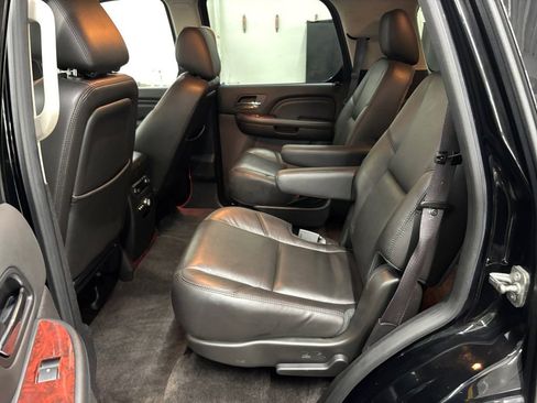 Used 2014 Cadillac Escalade Premium image 14