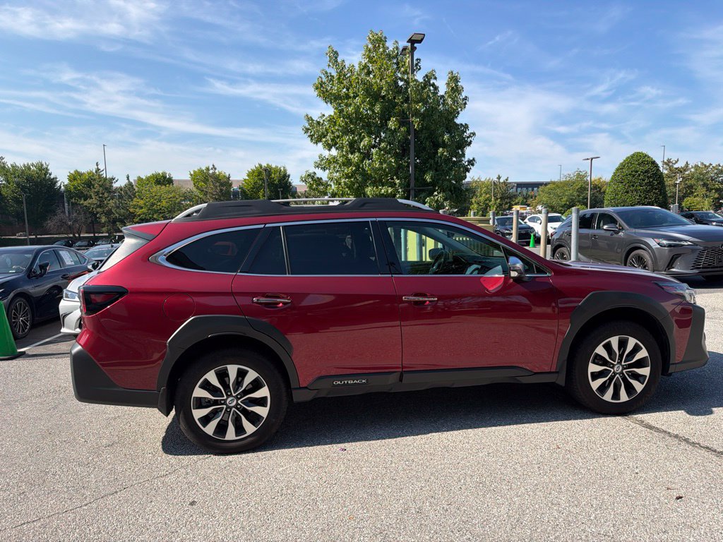 Used 2025 Subaru Outback Touring XT AWD/4WD image 13