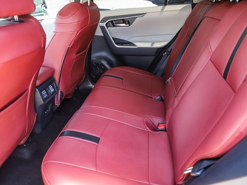 Certified 2025 Toyota RAV4 XLE w/ Convenience Package FWD image 19