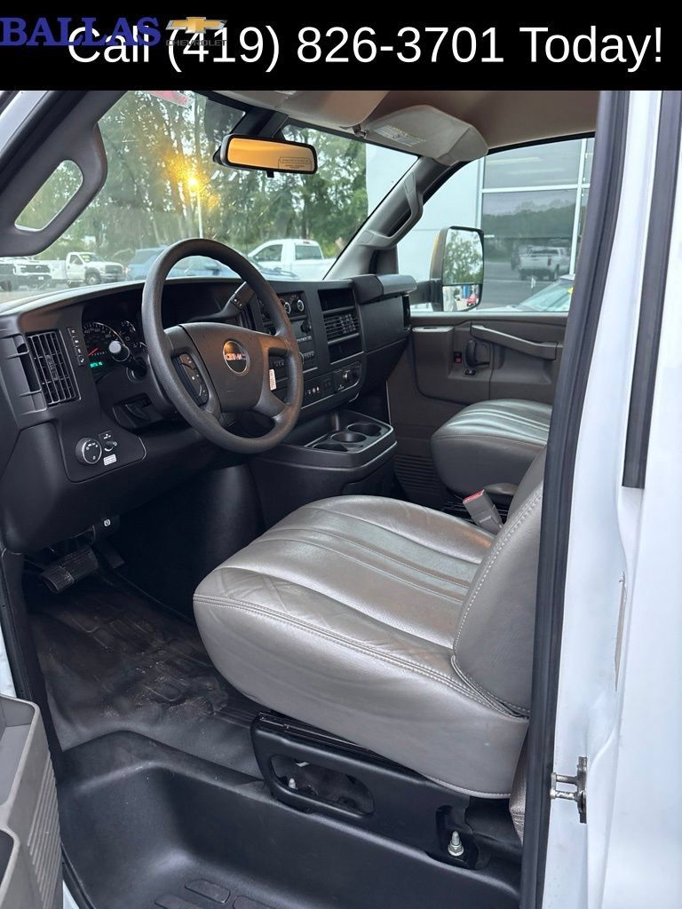 Used 2022 GMC Savana 3500 Extended w/ Power Convenience Package RWD image 15