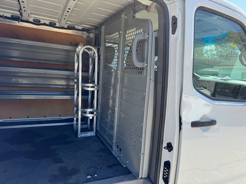 Used 2020 Nissan NV 2500 SV RWD image 22