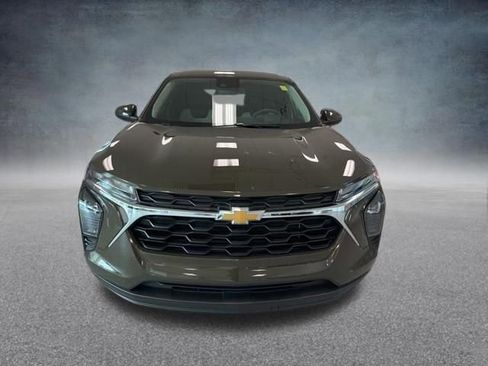 Certified 2024 Chevrolet Trax LS w/ LS Convenience Package FWD image 3