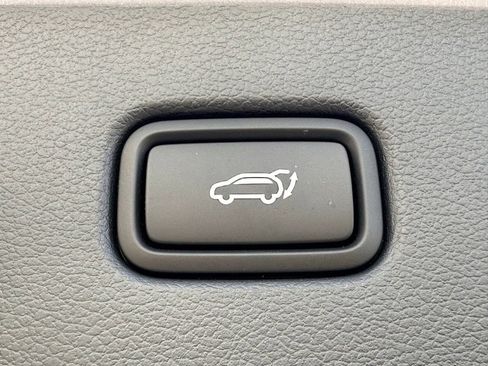 Certified 2025 Hyundai Palisade SEL image 15