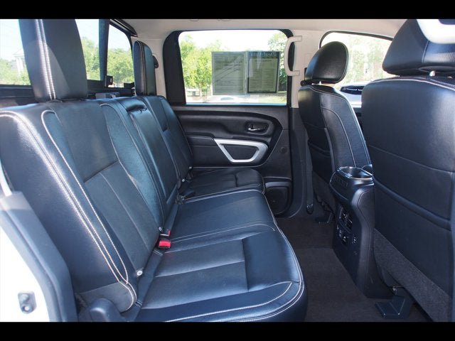 Used 2019 Nissan Titan PRO-4X w/ Pro-4x Convenience Package AWD/4WD image 15