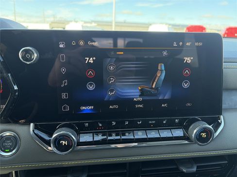 New 2026 Chevrolet Colorado ZR2 w/ Technology Package AWD/4WD image 29