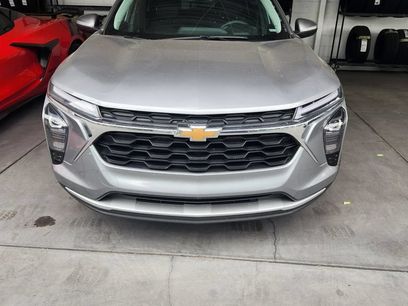 Used 2025 Chevrolet Trax LT