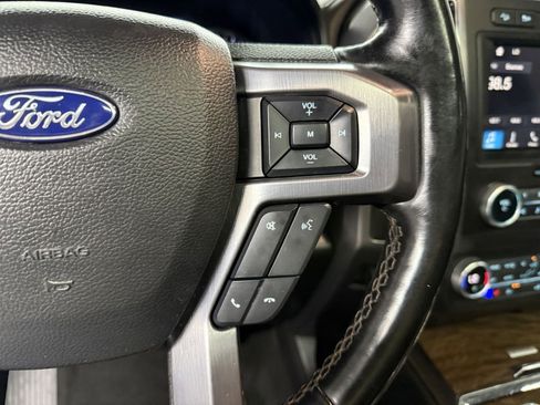 Used 2019 Ford Expedition Max Platinum image 16