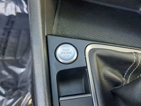 Certified 2023 Volkswagen Jetta SE image 30