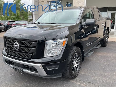 Used 2021 Nissan Titan SV w/ SV Convenience Package image 1