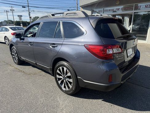 Used 2015 Subaru Outback 2.5i Limited AWD/4WD image 5