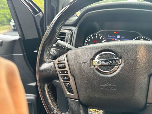 Used 2020 Nissan Titan Platinum Reserve w/ Moonroof Package RWD image 9
