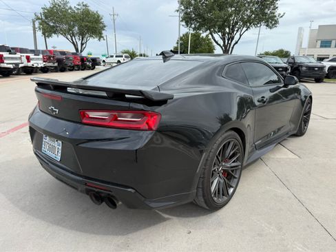 Used 2018 Chevrolet Camaro ZL1 RWD image 4