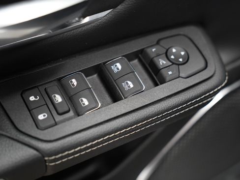 Used 2025 RAM 1500 Laramie w/ Sport Appearance Package image 18