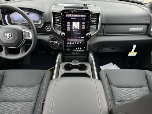 New 2026 RAM 1500 4x4 Crew Cab image 11