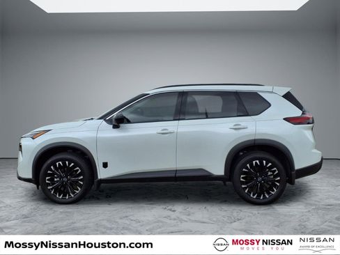 New 2026 Nissan Rogue SV FWD image 5