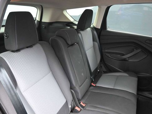 Used 2017 Ford Escape SE image 17