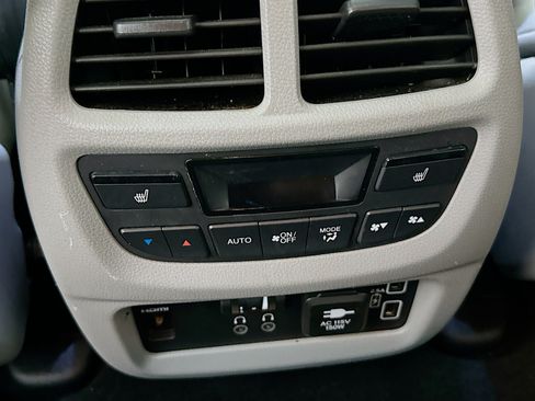 Used 2019 Honda Pilot Touring image 28