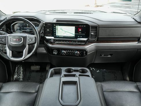 Used 2024 GMC Sierra 1500 SLT image 13