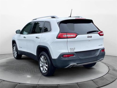 Used 2018 Jeep Cherokee Limited w/ Technology Group image 3