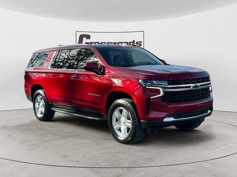 Used 2023 Chevrolet Suburban LS w/ Driver Alert Package image 7