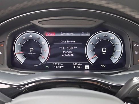 Used 2021 Audi Q8 Prestige w/ Prestige Package image 16