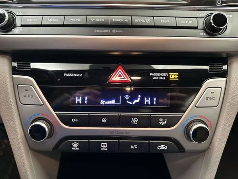 Used 2017 Hyundai Elantra SE w/ SE A/T Tech Package 03 image 19