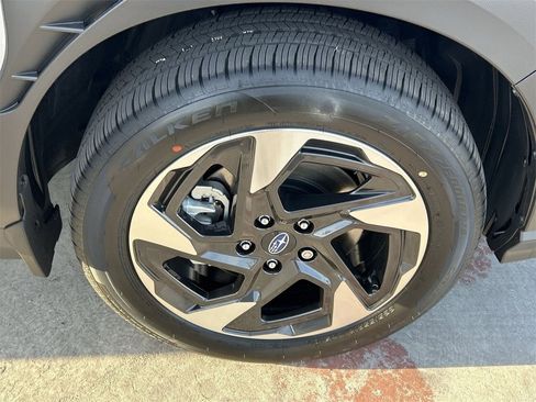 New 2026 Subaru Crosstrek 2.5i Limited w/ Crosstrek Mirror Package image 6