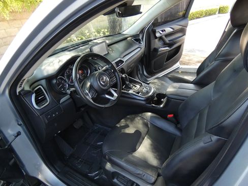 Used 2019 MAZDA CX-9 Touring image 50