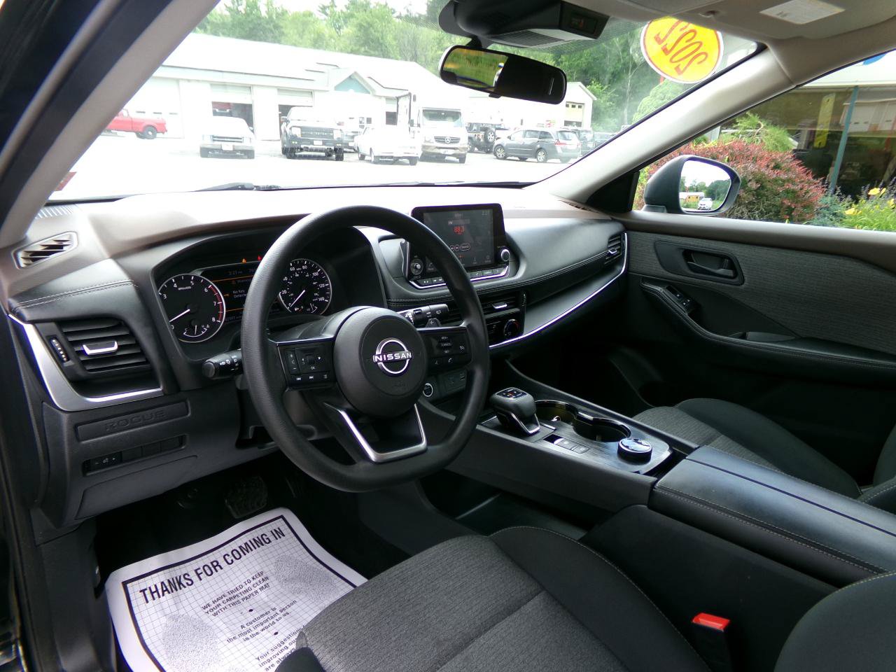 Used 2022 Nissan Rogue S AWD/4WD image 11