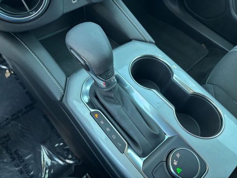 Used 2025 Chevrolet Blazer LT image 36