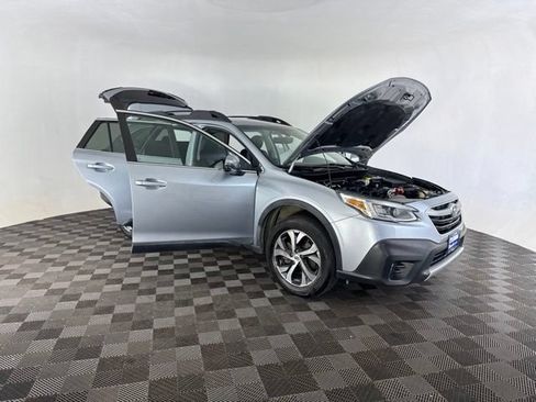 Used 2020 Subaru Outback Limited AWD/4WD image 16