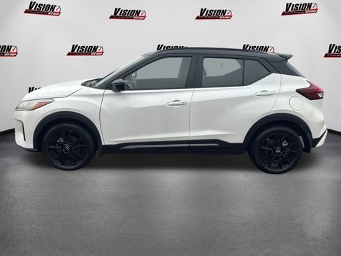 Used 2024 Nissan Kicks SR image 8
