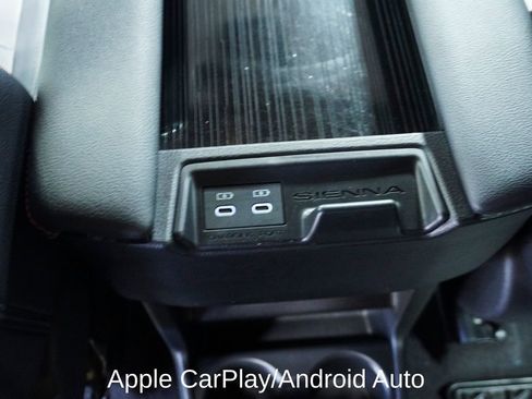 Used 2025 Toyota Sienna XSE image 11