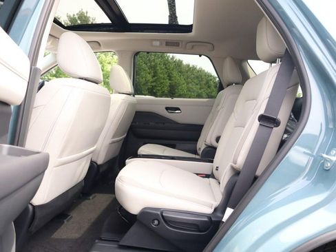 New 2026 Nissan Pathfinder SL w/ SL Premium Package AWD/4WD image 23