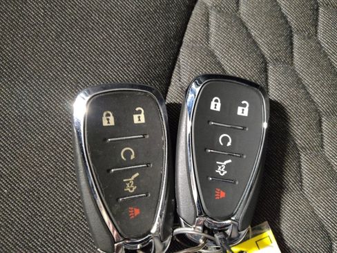 Used 2021 Chevrolet Equinox LT image 32