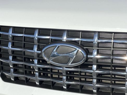 Used 2022 Hyundai Venue SEL image 10