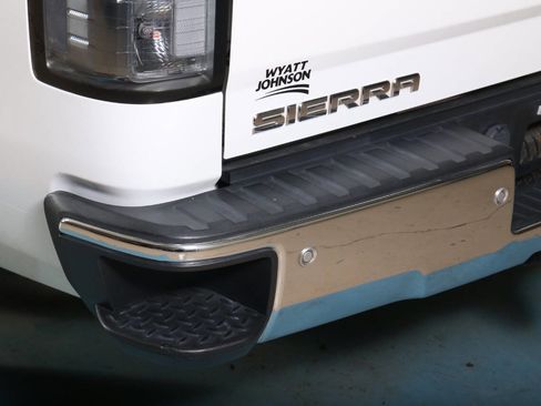 Used 2017 GMC Sierra 1500 SLE w/ SLE Value Package image 21