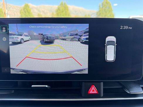 Used 2025 Kia Carnival FWD image 35