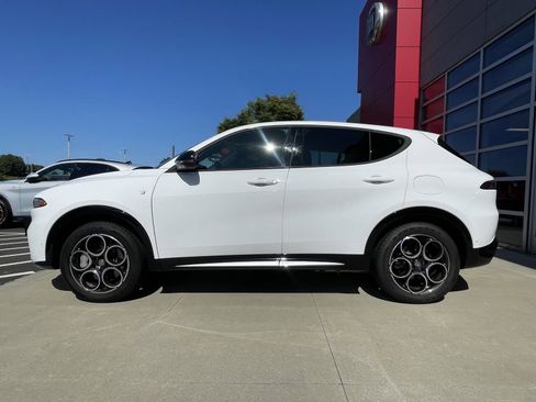 Certified 2024 Alfa Romeo Tonale Ti w/ Active Assist Package image 5