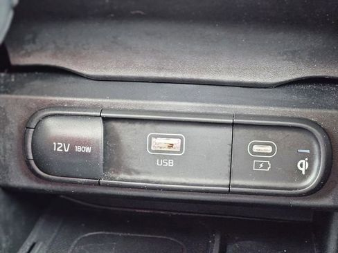 Used 2025 Kia Telluride S FWD image 25