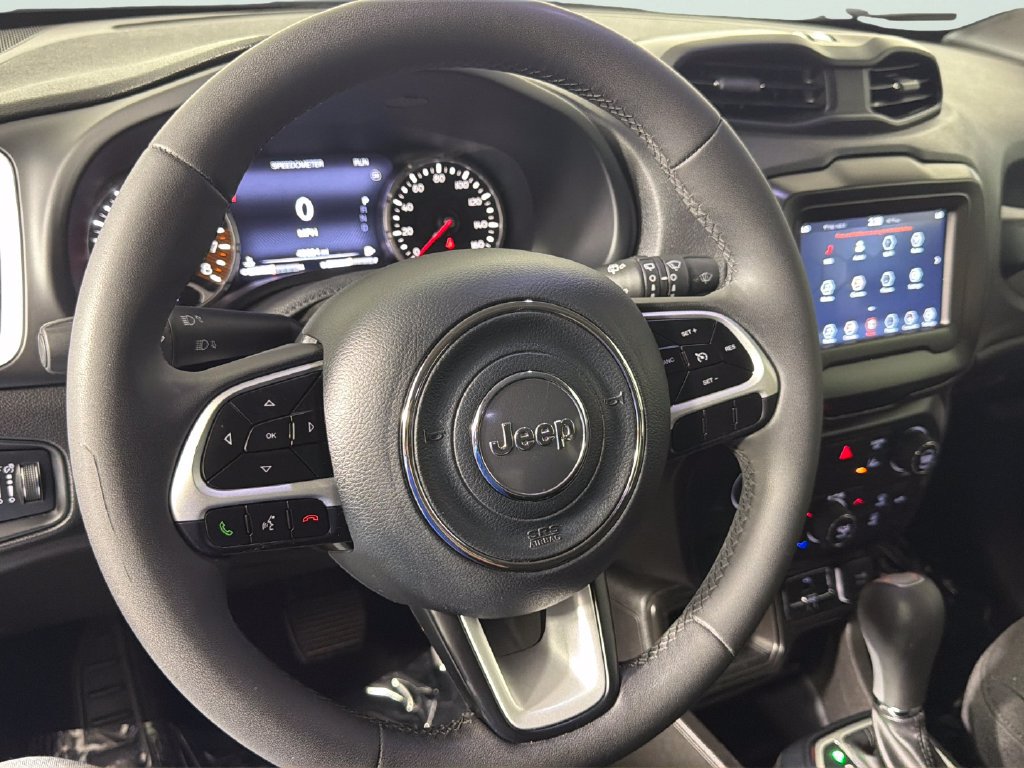 Used 2021 Jeep Renegade Latitude FWD image 21