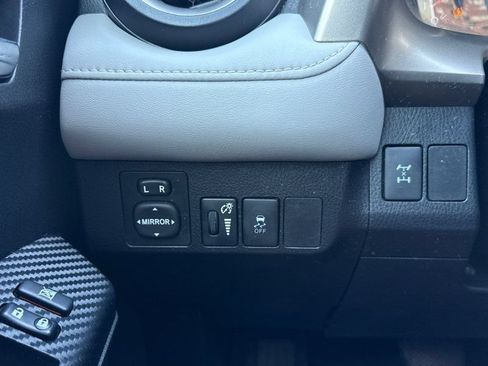Used 2014 Toyota RAV4 XLE AWD/4WD image 27